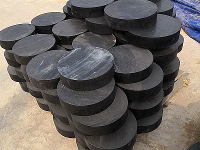 德昌县板式橡胶支座由若干层橡胶片与薄钢板经加压硫化